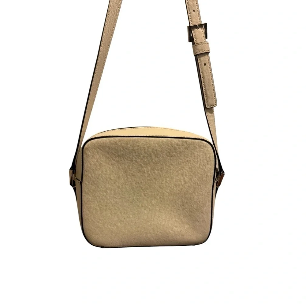 Kate Spade cream color Cross body bag I. Great construction